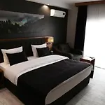 Azra Hostel