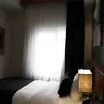 Hostel Azra *